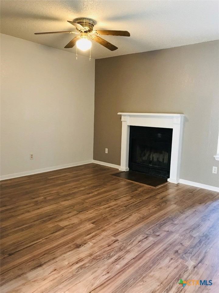 204 Jason Dr #B - Photo 2 of 8