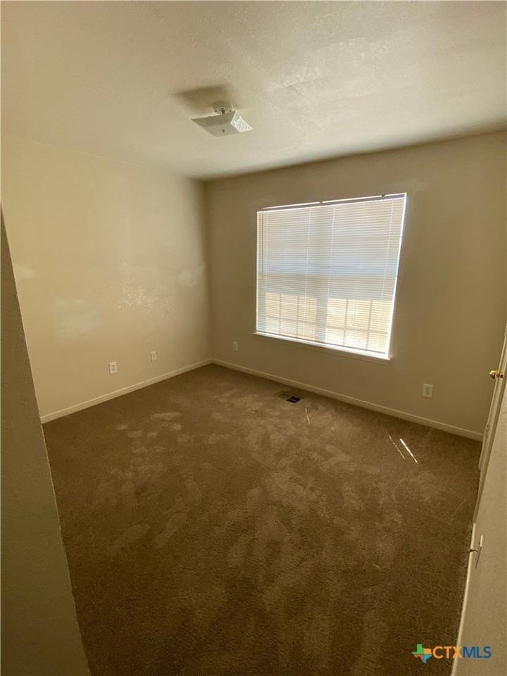 3202 Hereford Ln #B - Photo 5 of 7