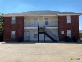 featured image of 3201 Hereford Ln #C