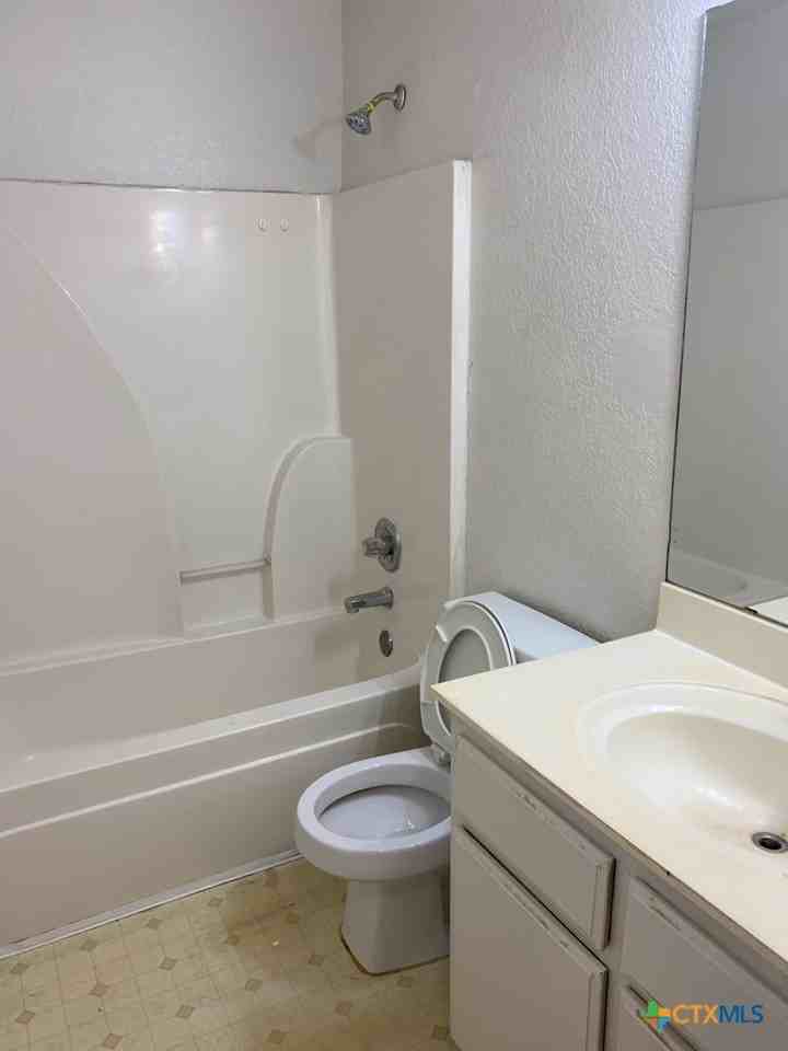 3201 Hereford Ln #C - Photo 7 of 7