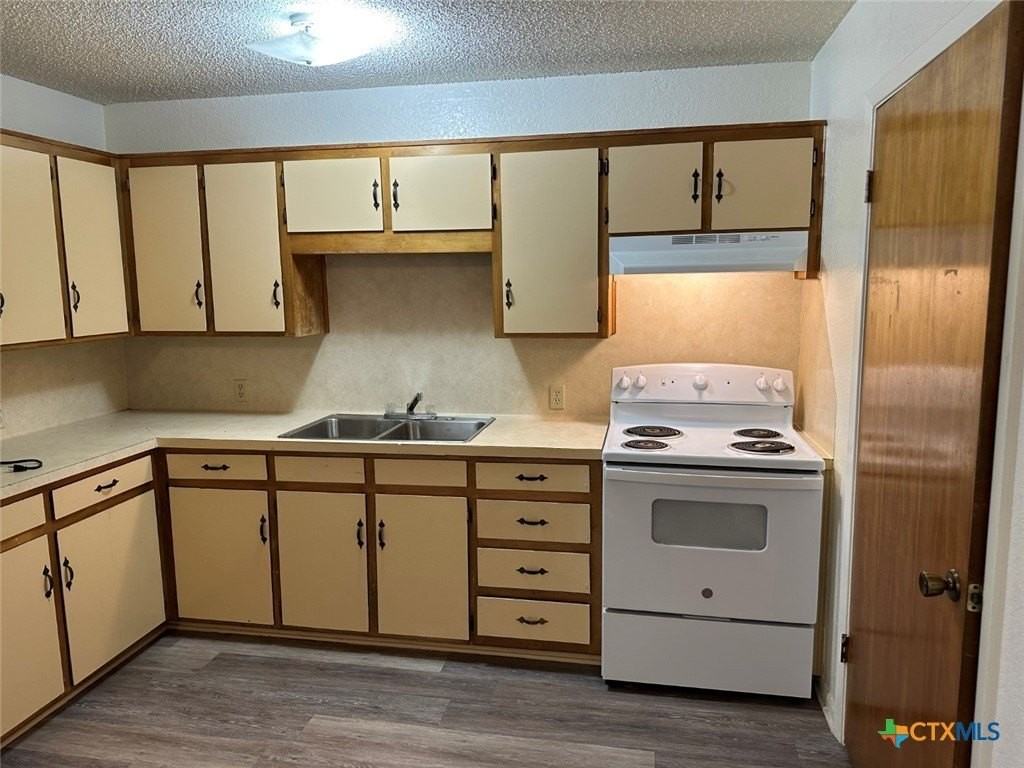 205 W Washington Ave #A - Photo 4 of 5