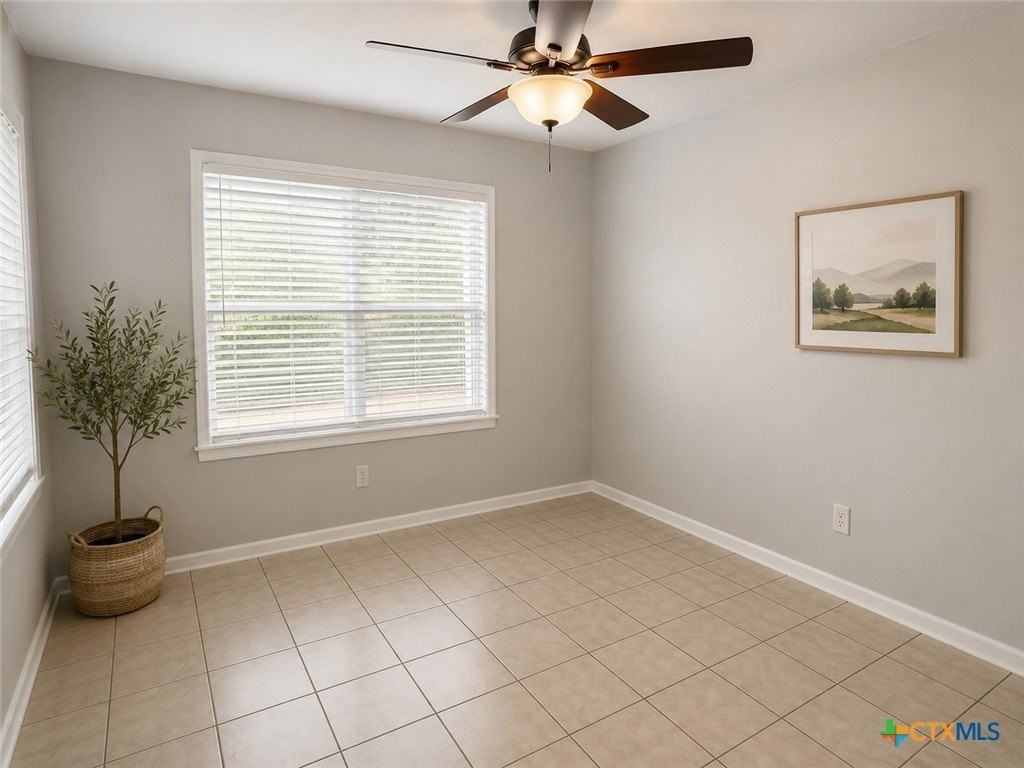 511 Milam St - Photo 5 of 12
