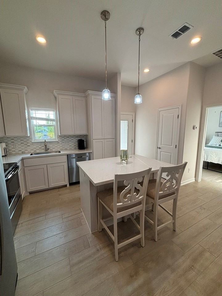 13 N Bay Hill Dr - Photo 5 of 20