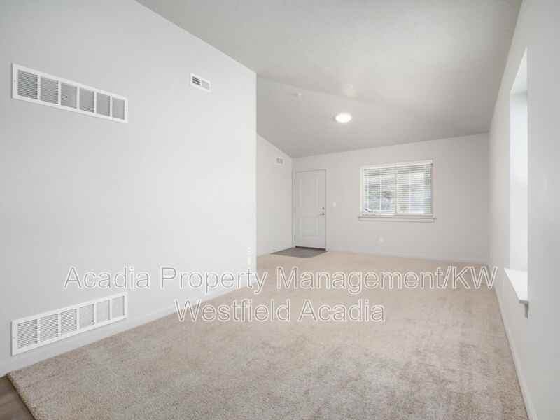 1141 E St #A401 - Photo 6 of 27