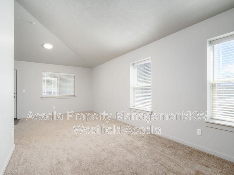 1141 E St #A401 - Photo 7 of 27