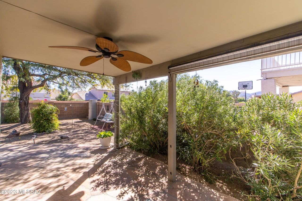 7753 W Oak Stream Rd - Photo 3 of 18