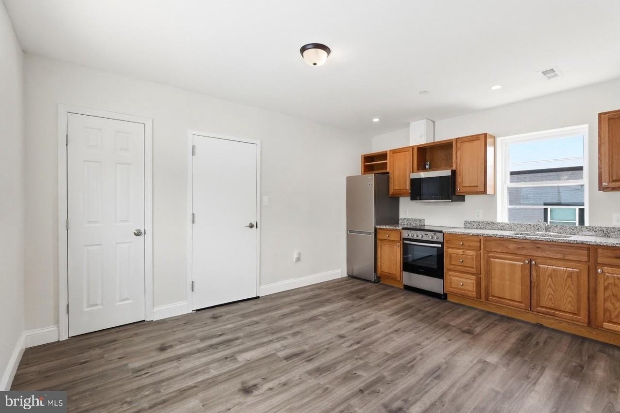 4230 6th St Se #3 - Photo 6 of 17