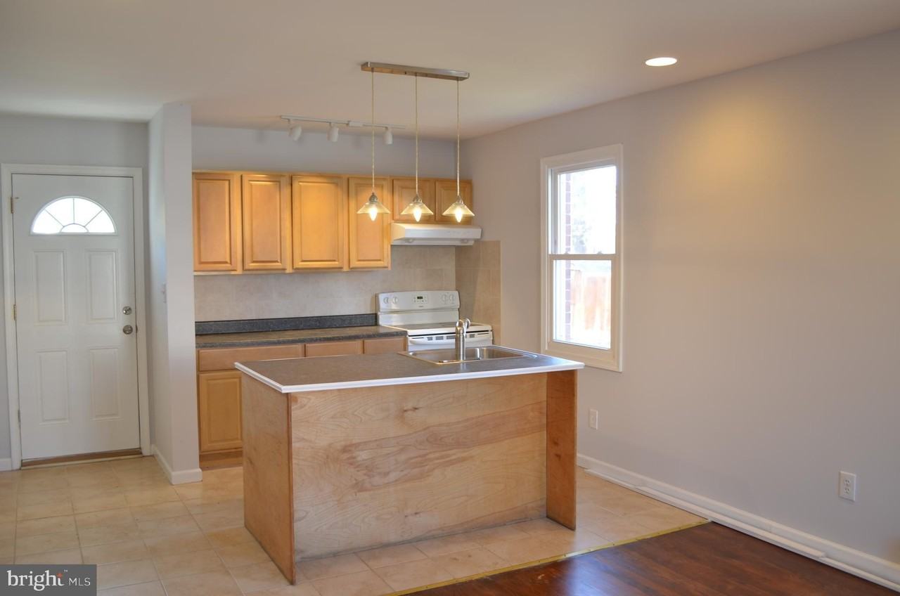 4801 Bass Pl Se - Photo 2 of 6