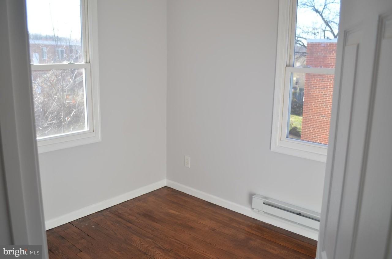4801 Bass Pl Se - Photo 4 of 6