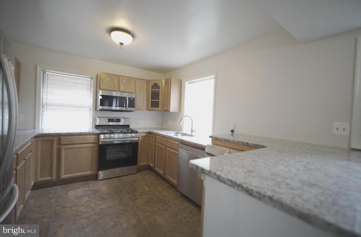 3287 15th Pl Se #102 - Photo 5 of 18