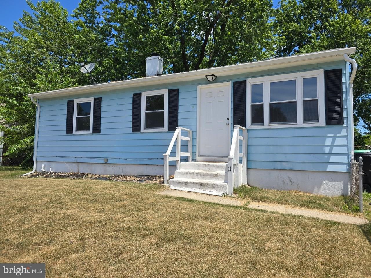 11 Glenwood Dr - Photo 4 of 49
