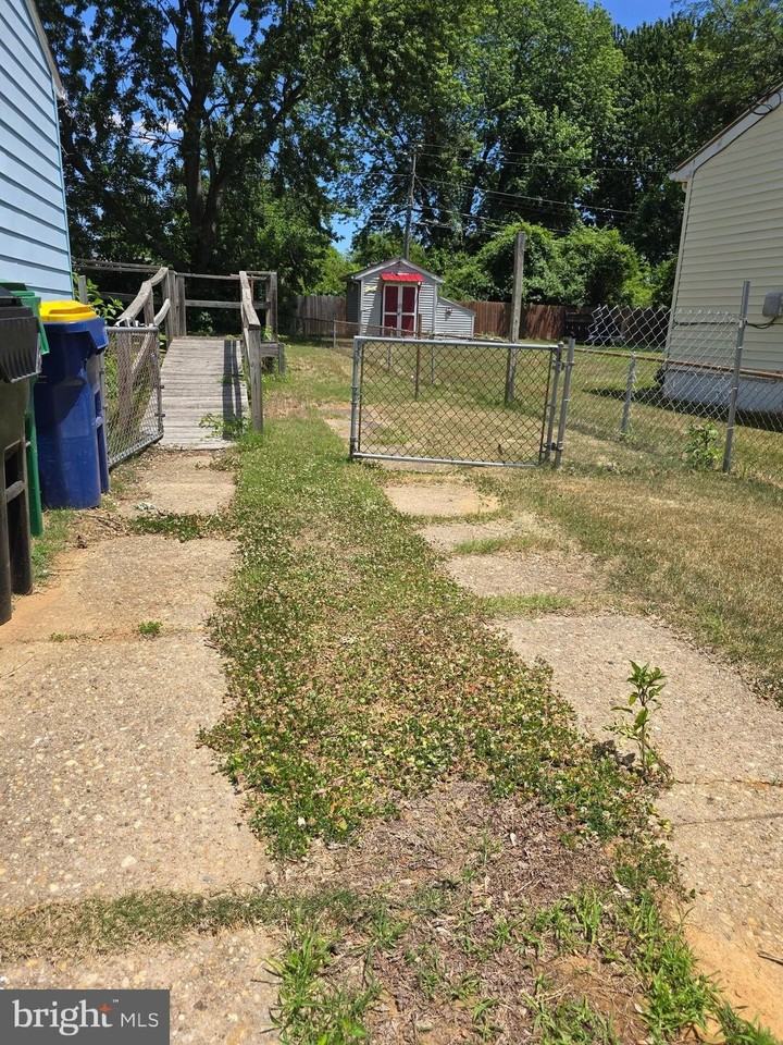 11 Glenwood Dr - Photo 5 of 49