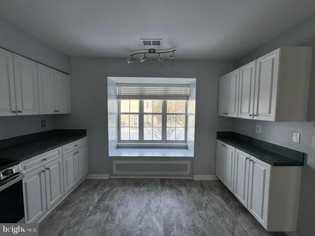 2459 Wentworth Dr - Photo 2 of 50