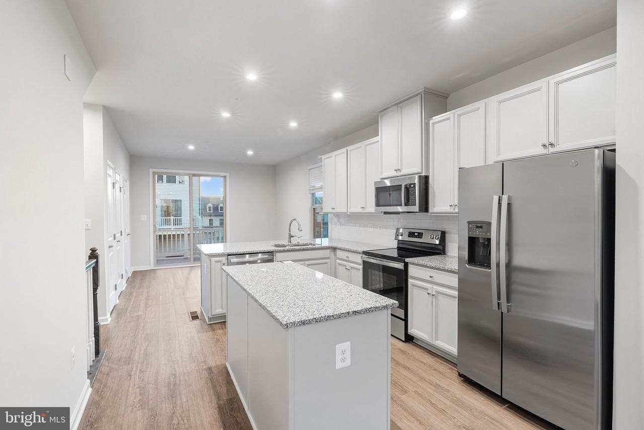 3442 Jacobs Ford Way - Photo 3 of 31