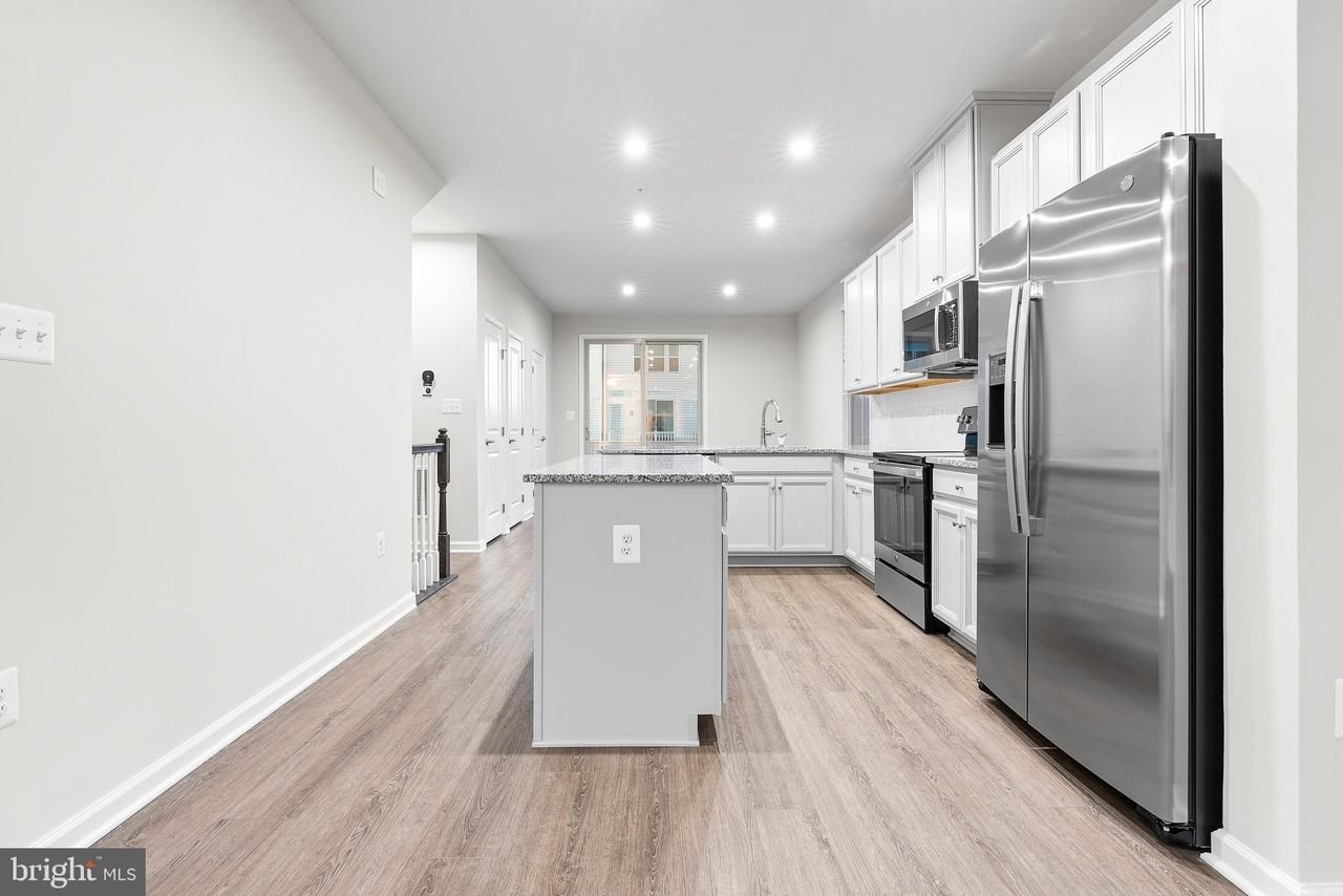 3442 Jacobs Ford Way - Photo 6 of 31