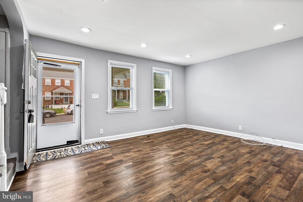 1015 Lyndhurst St - Photo 3 of 35
