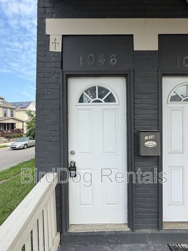1044 E Long St - Photo 2 of 16