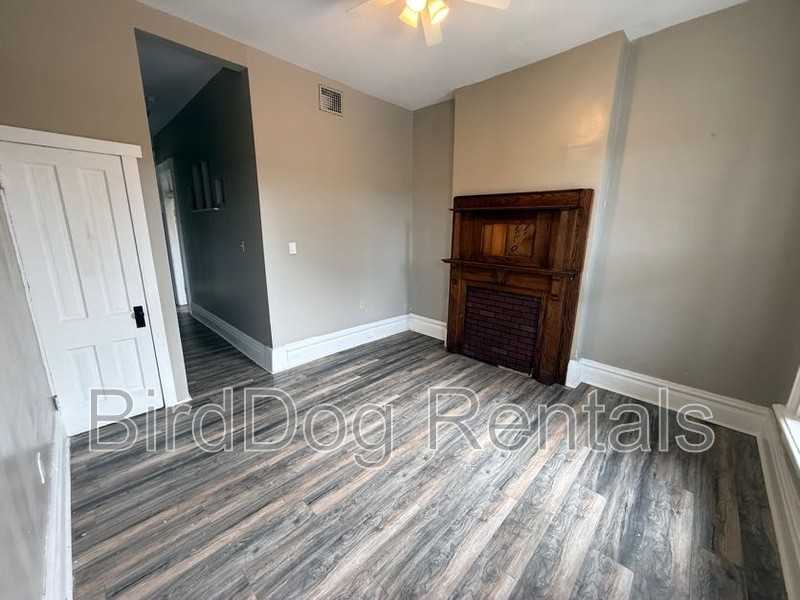 1044 E Long St - Photo 4 of 16