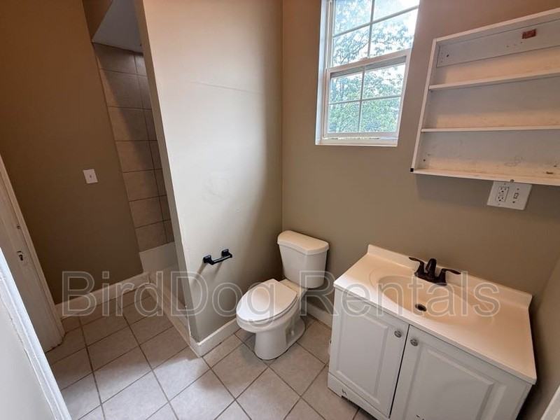 1044 E Long St - Photo 7 of 16