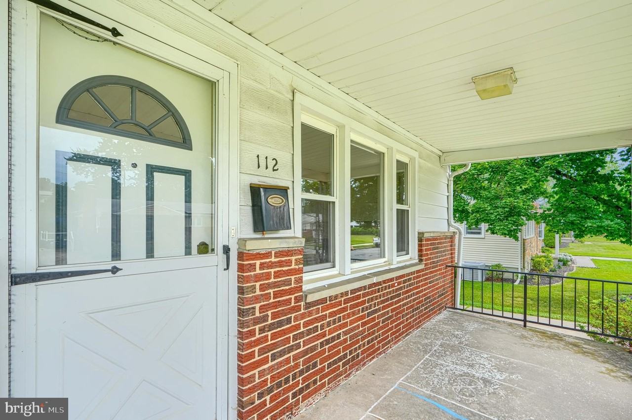 112 Springside Dr - Photo 2 of 26