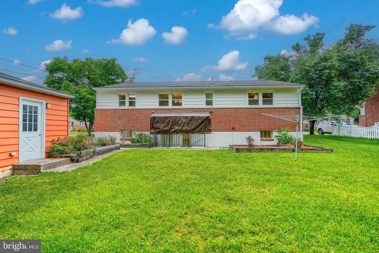 112 Springside Dr - Photo 4 of 26