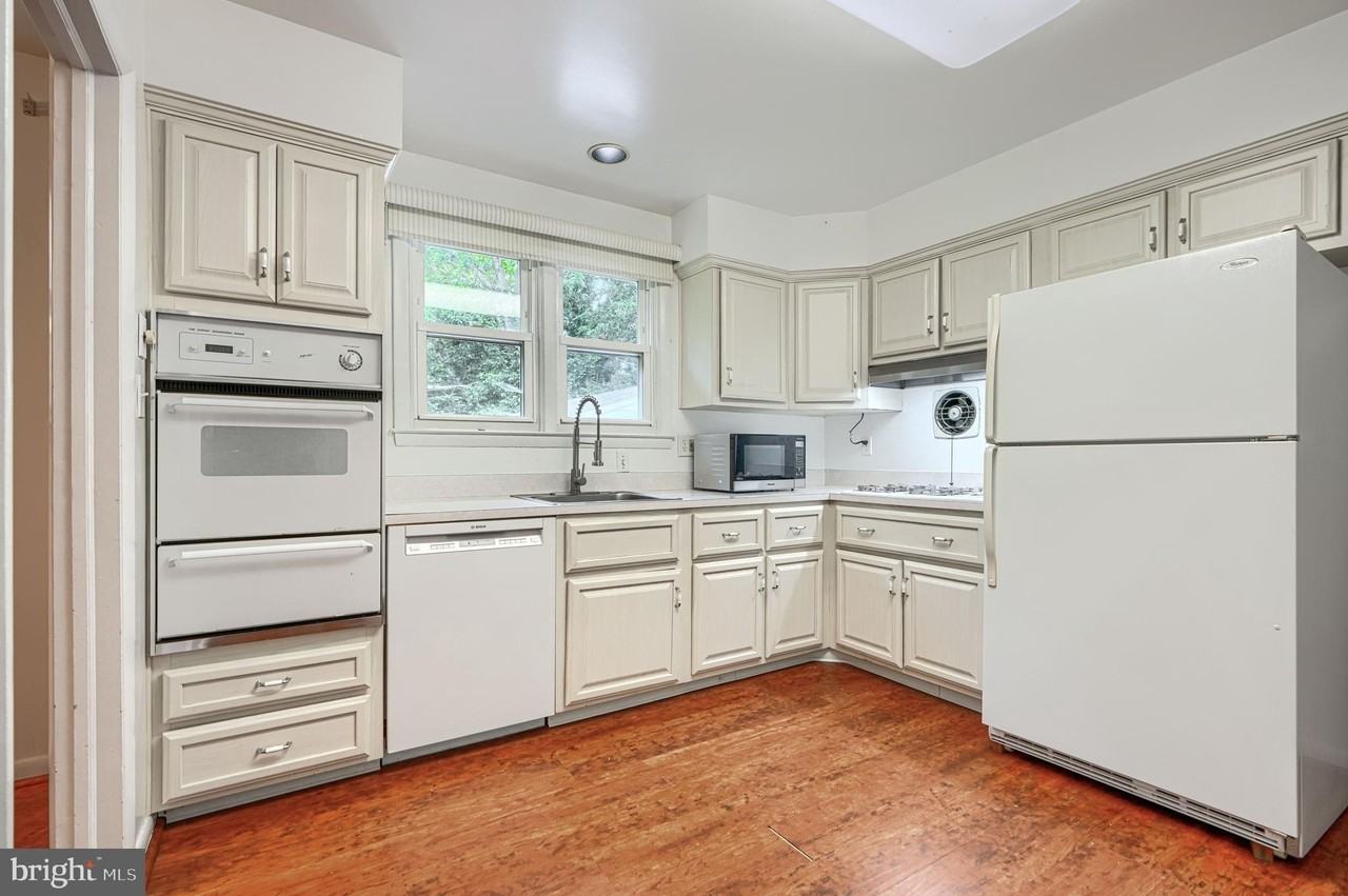 112 Springside Dr - Photo 5 of 26