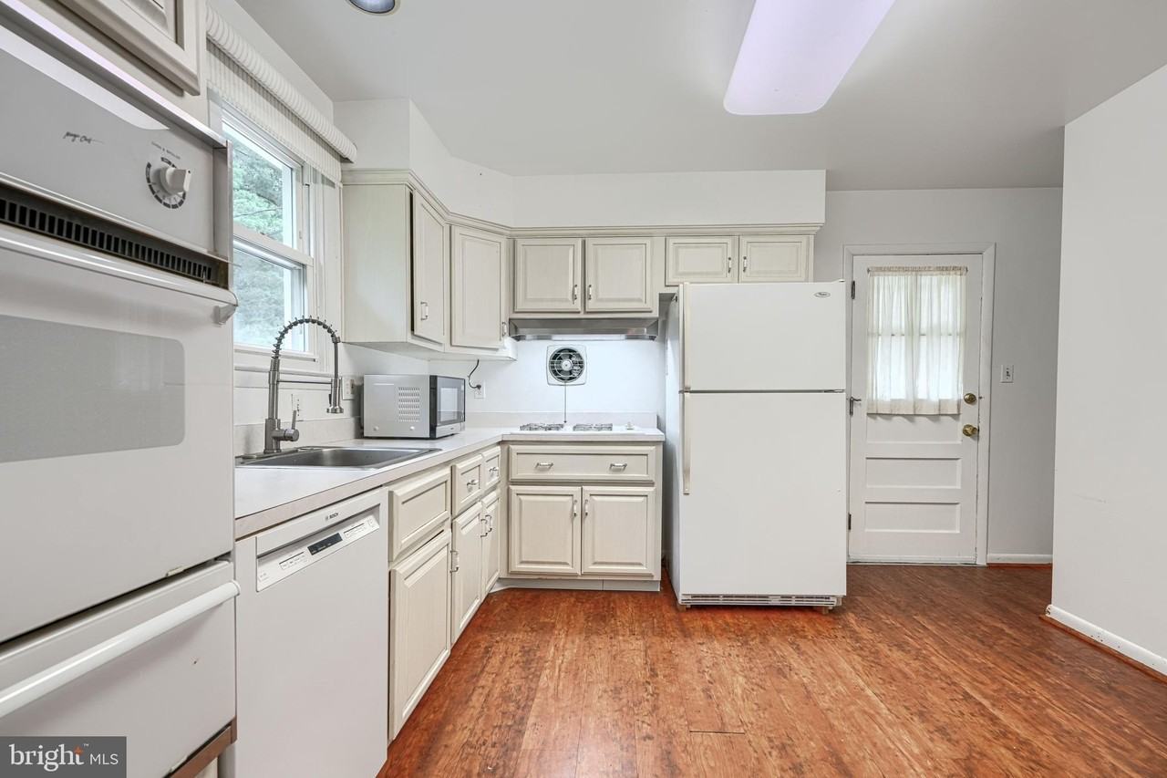 112 Springside Dr - Photo 6 of 26