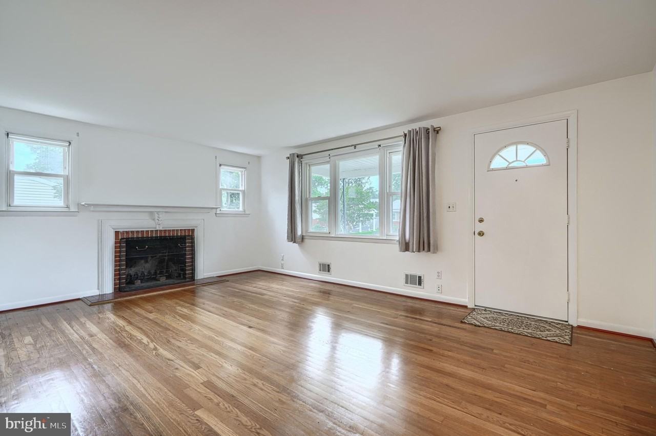 112 Springside Dr - Photo 7 of 26