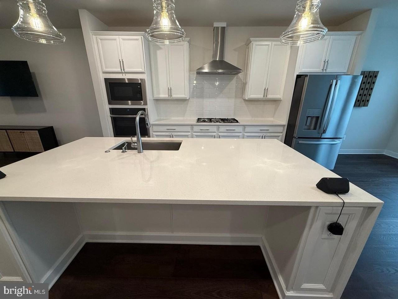 4607 Plum Rd - Photo 4 of 50