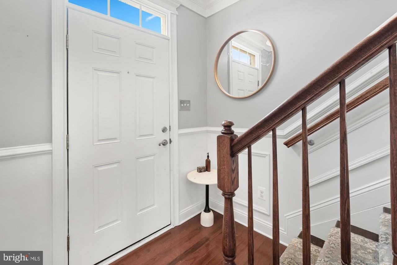 7803 Wormans Mill Rd - Photo 4 of 31