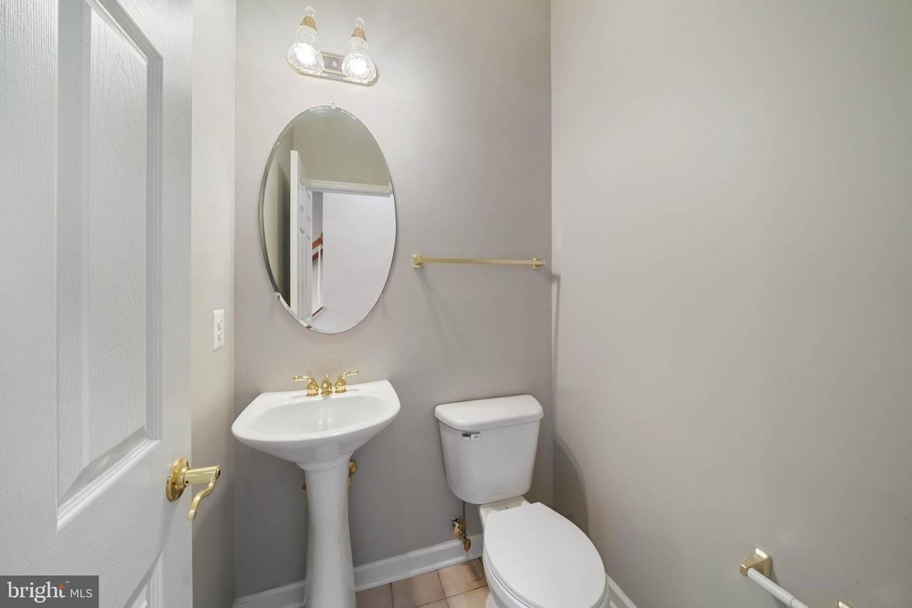 3616 Sprigg St S - Photo 7 of 29