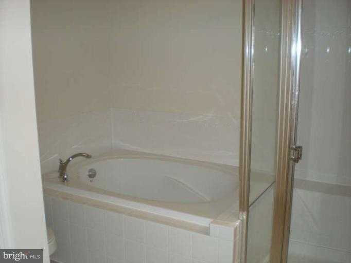 3630 Spring Hollow Ln - Photo 6 of 12