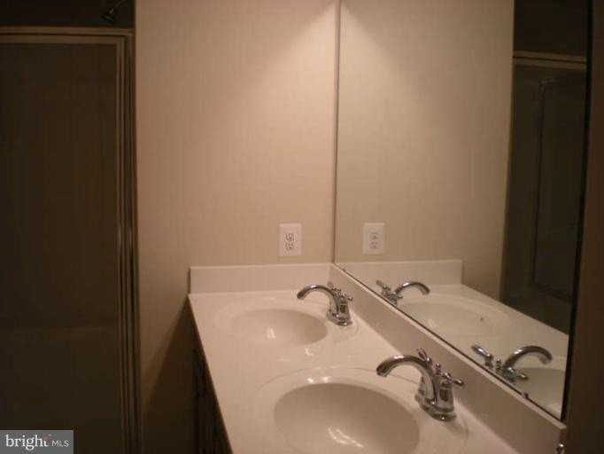 3630 Spring Hollow Ln - Photo 7 of 12