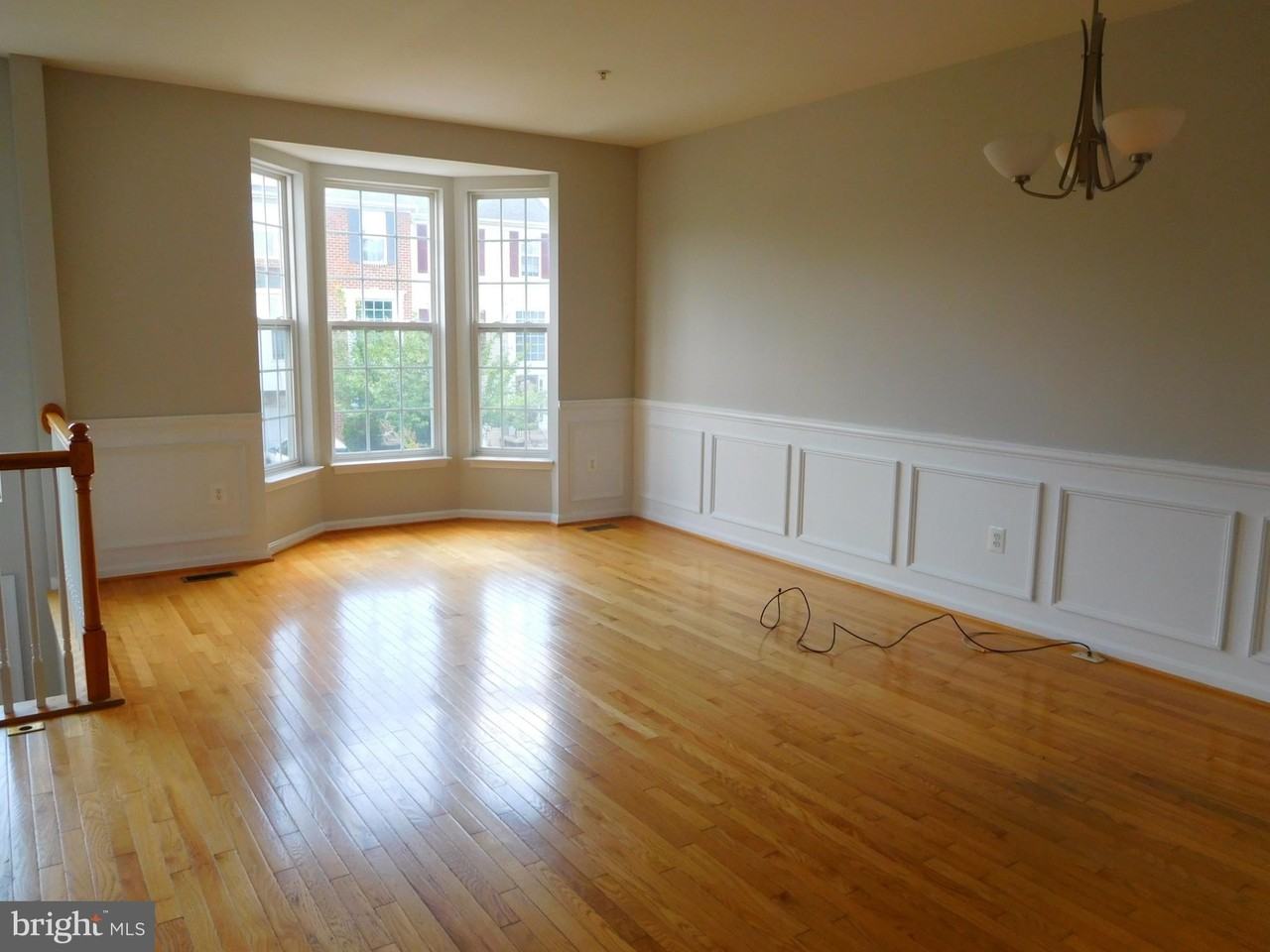1941 Fieldstone Way - Photo 2 of 22