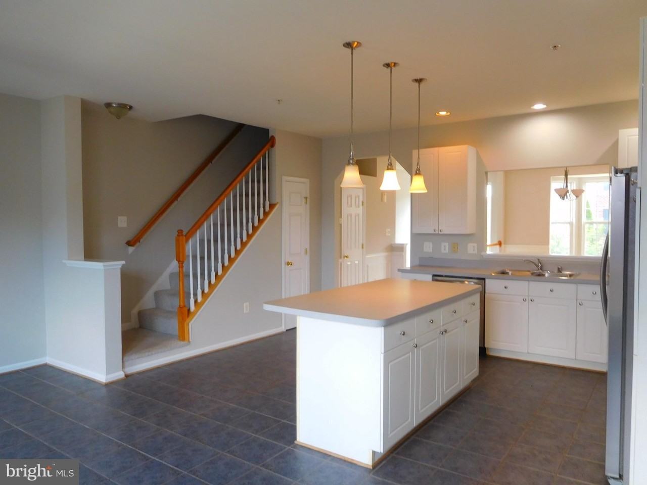 1941 Fieldstone Way - Photo 7 of 22