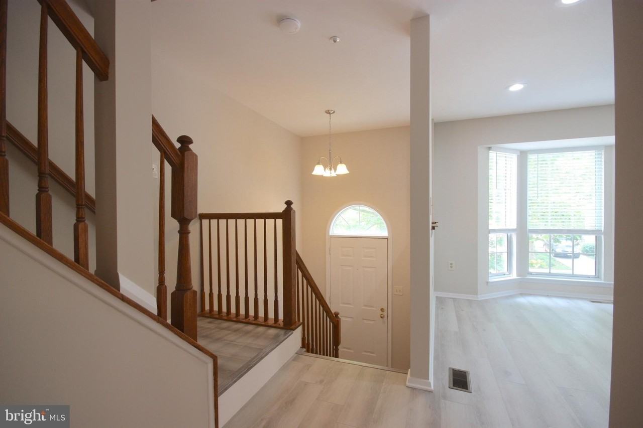 7782 Blueberry Hill Ln - Photo 3 of 27