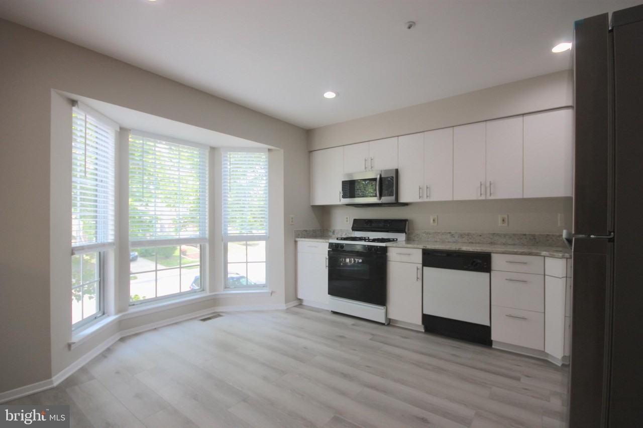 7782 Blueberry Hill Ln - Photo 6 of 27