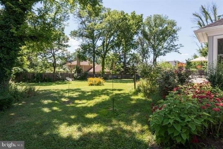 9830 River Rd - Photo 4 of 31