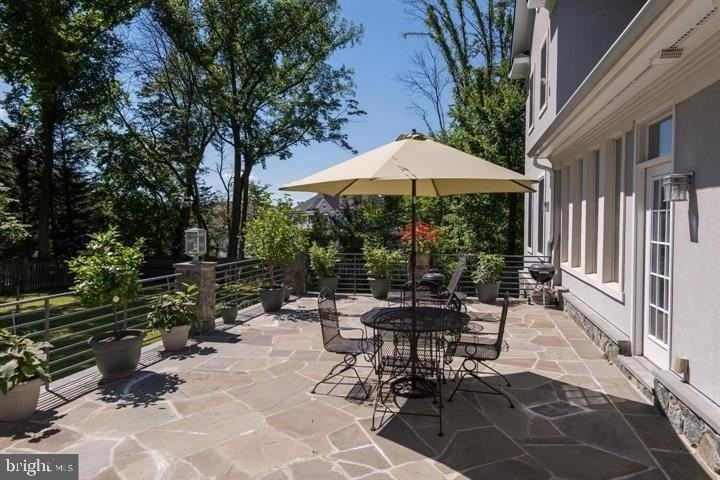9830 River Rd - Photo 5 of 31