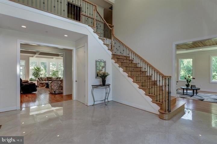 9830 River Rd - Photo 7 of 31