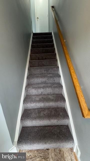 7927 Foxcrest Ct #7927 - Photo 2 of 21