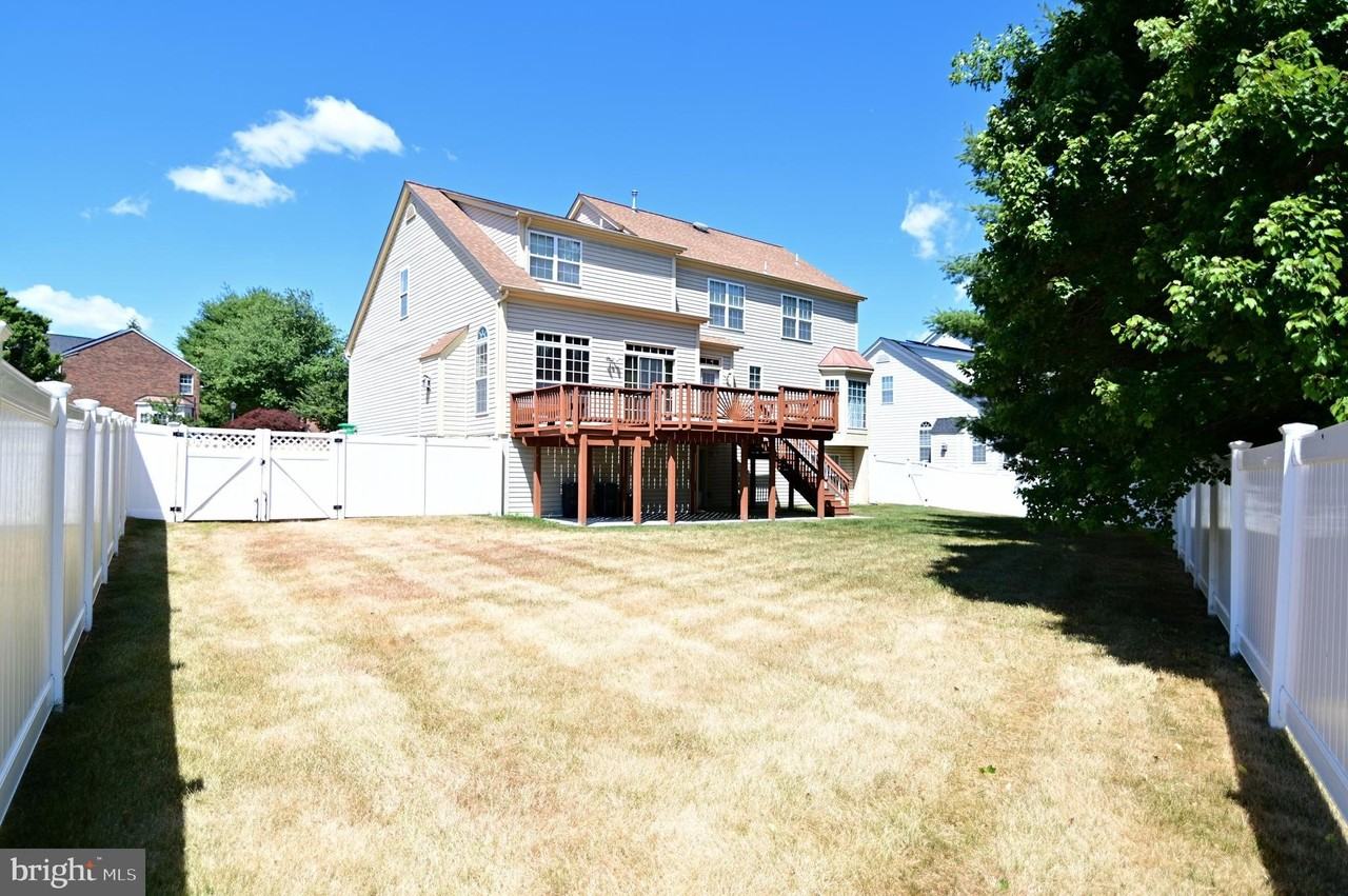 4502 Rockdale Ln - Photo 4 of 50