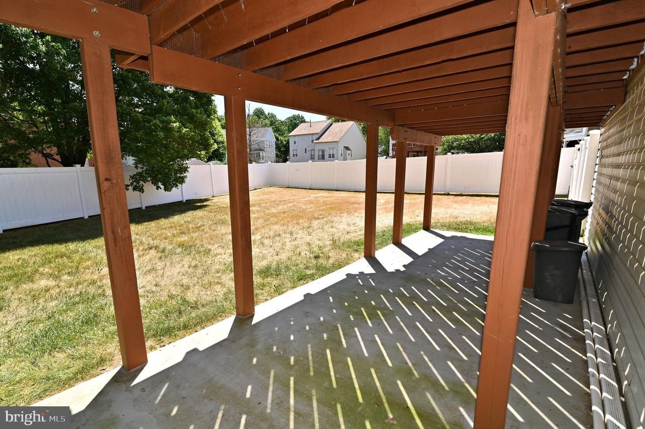 4502 Rockdale Ln - Photo 6 of 50