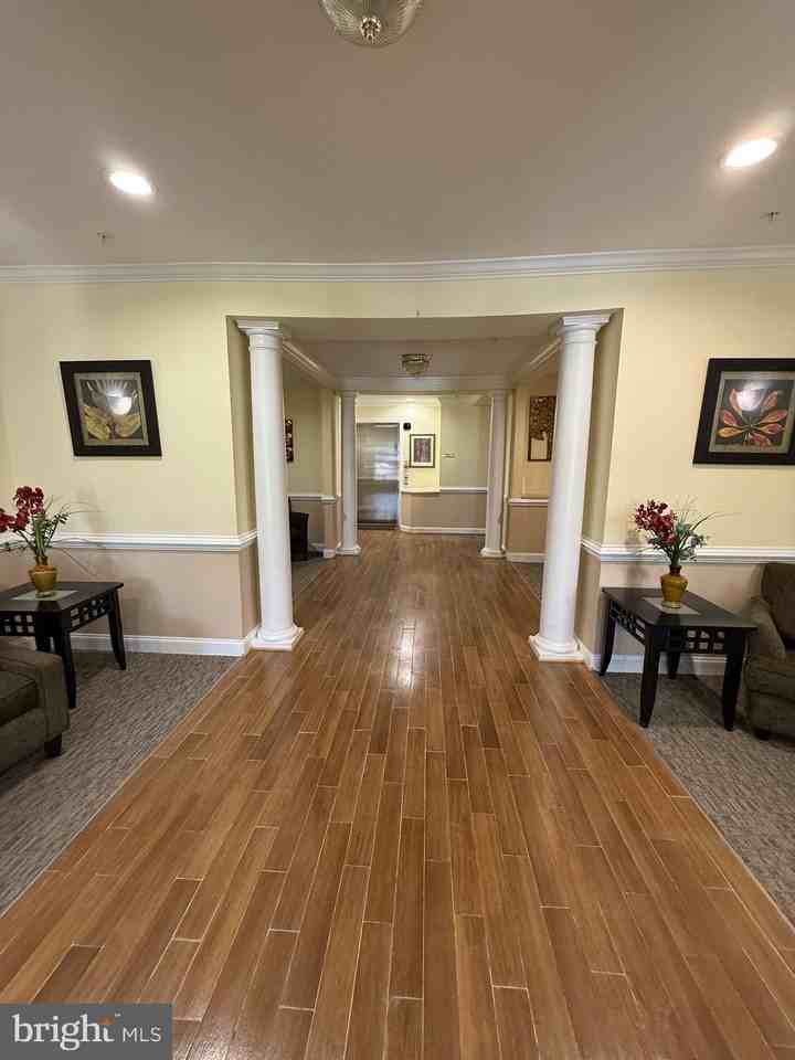13216 Fox Bow Dr #307 - Photo 5 of 31