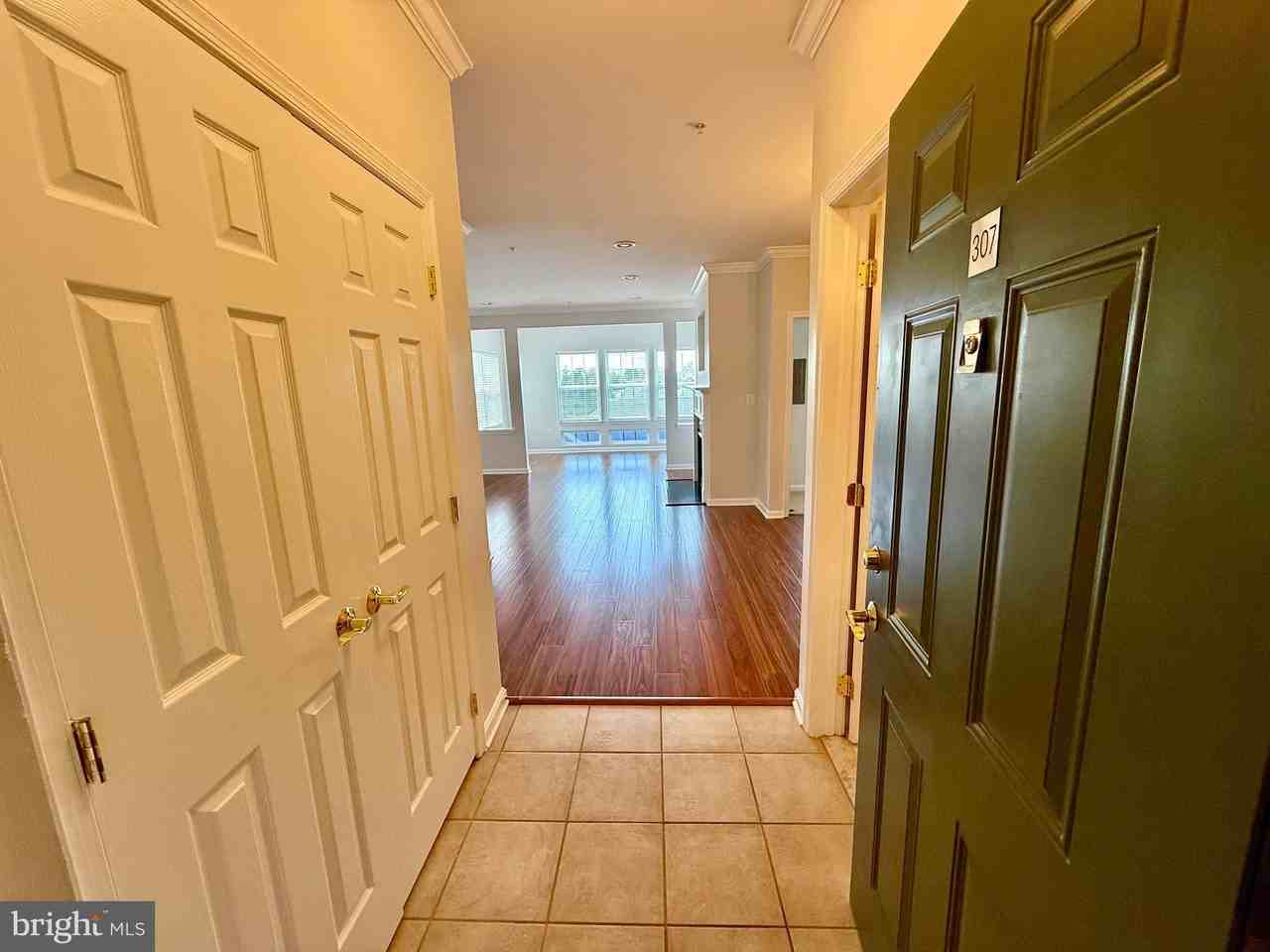 13216 Fox Bow Dr #307 - Photo 6 of 31