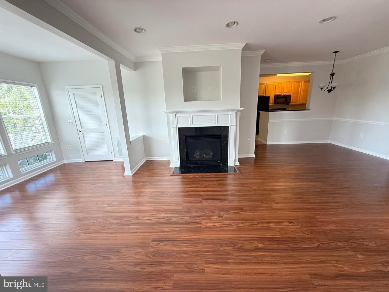 13216 Fox Bow Dr #307 - Photo 7 of 31