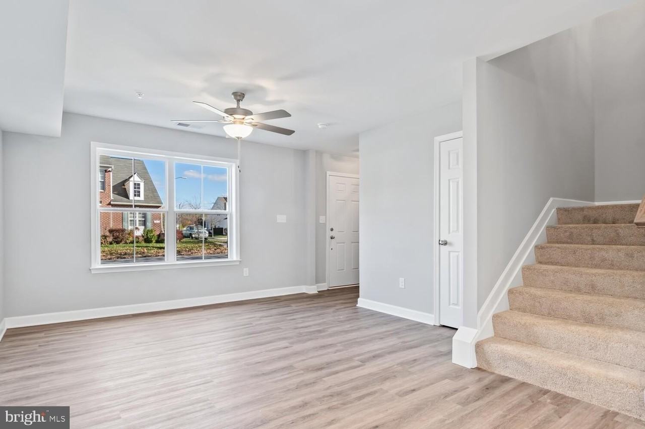 504 Wheatley Dr - Photo 4 of 21