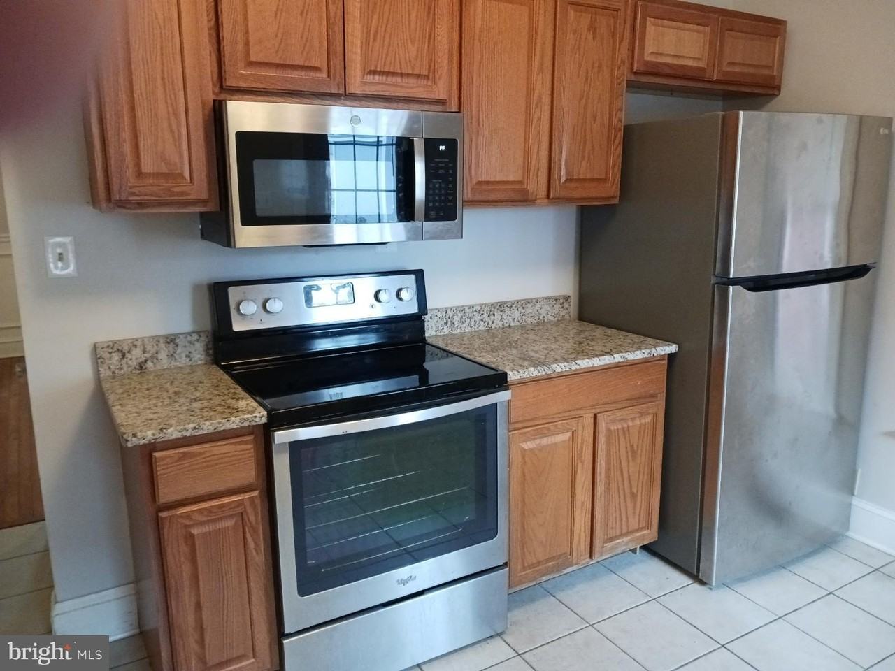 443 N Mulberry St - Photo 2 of 10