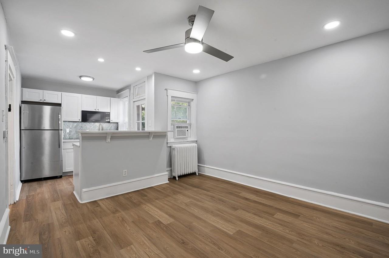 221 Kings Hwy E Apt B #3rdFL - Photo 4 of 22