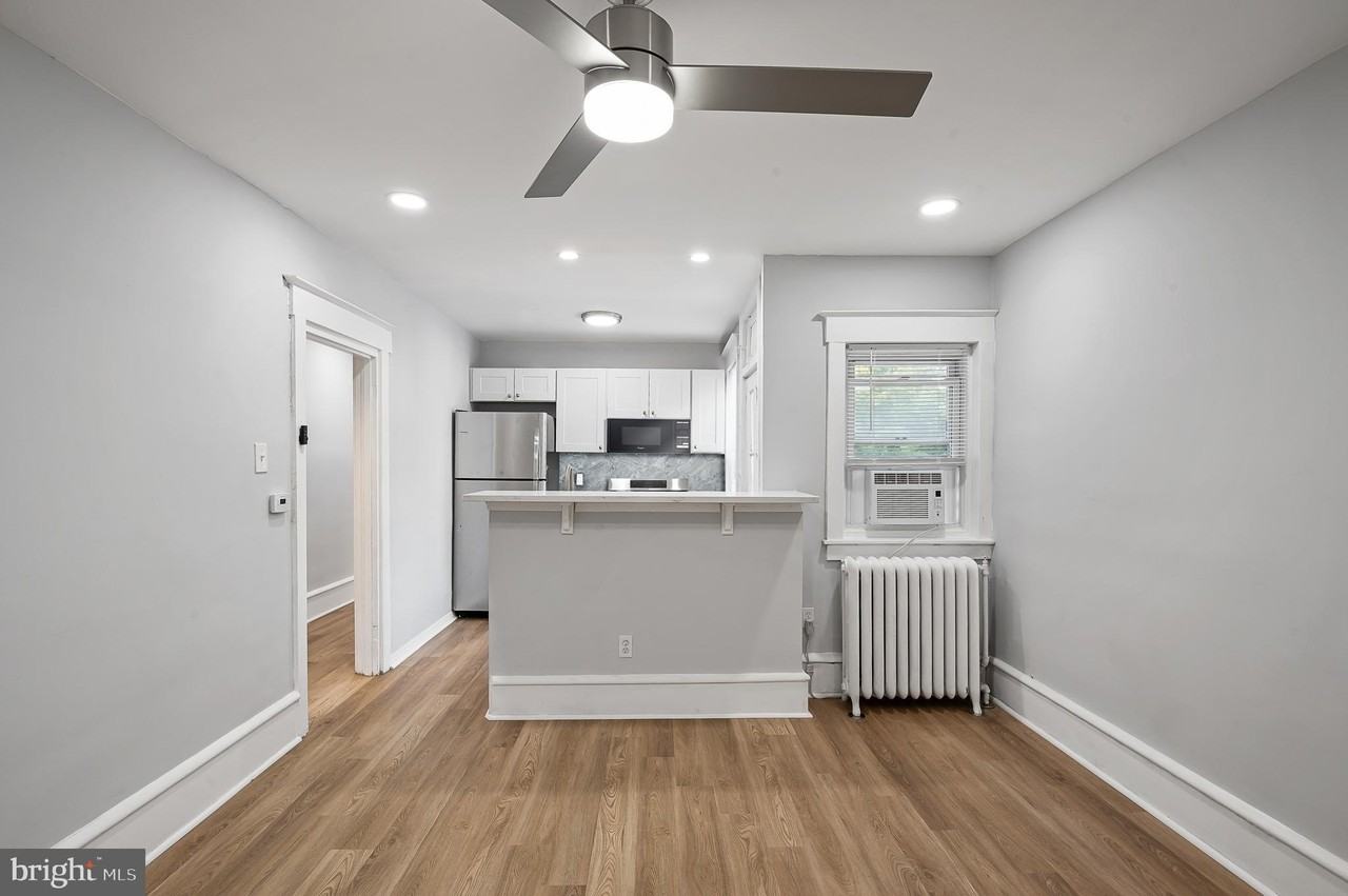 221 Kings Hwy E Apt B #3rdFL - Photo 5 of 22